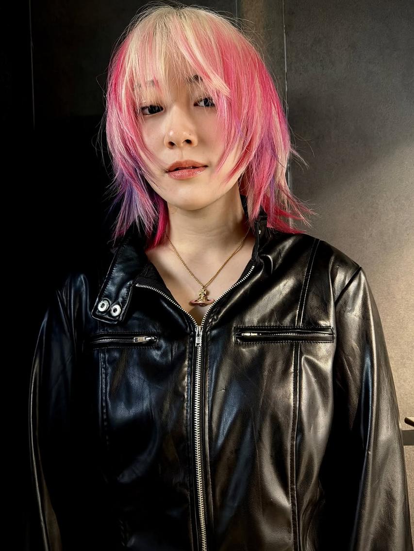 ミディアム カラー レイヤーカット ウルフカット カット ヘアカラー トリートメント ウルフレイヤー/ 中性ウルフ/タカハシのヘアスタイル