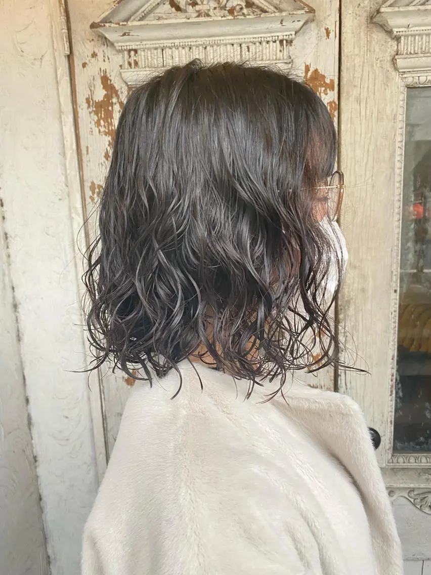 ミディアム パーマ ミディアムパーマ ボブ お任せヘア☘️☘️ 及川渚のヘアスタイル