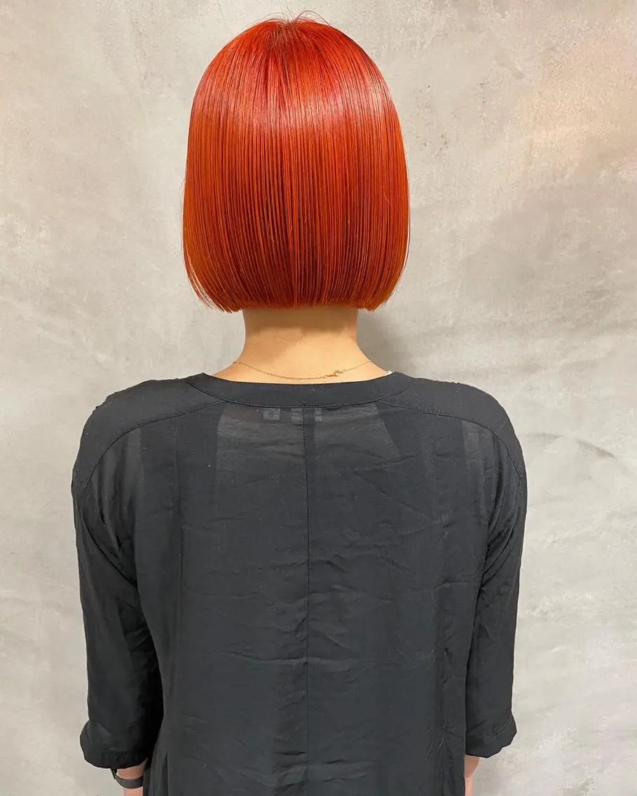 ミディアム om's poka 伊藤百花のヘアスタイル