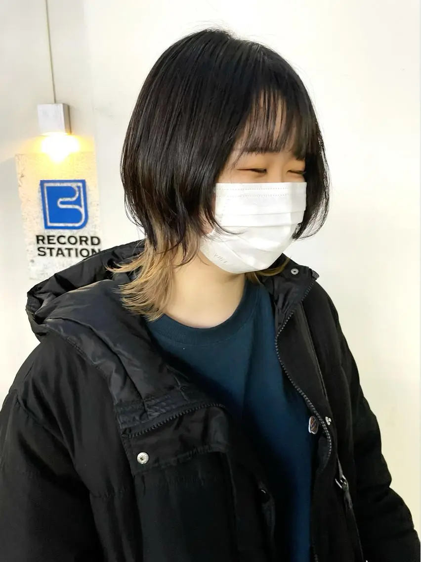 ミディアム カラー ヘアアレンジ ベージュカラー ホワイトベージュ ウルフカット カット ヘアカラー トリートメント ヘッドスパ ヘアセット 〽️magico/ ウルフDaiki〽️のヘアスタイル