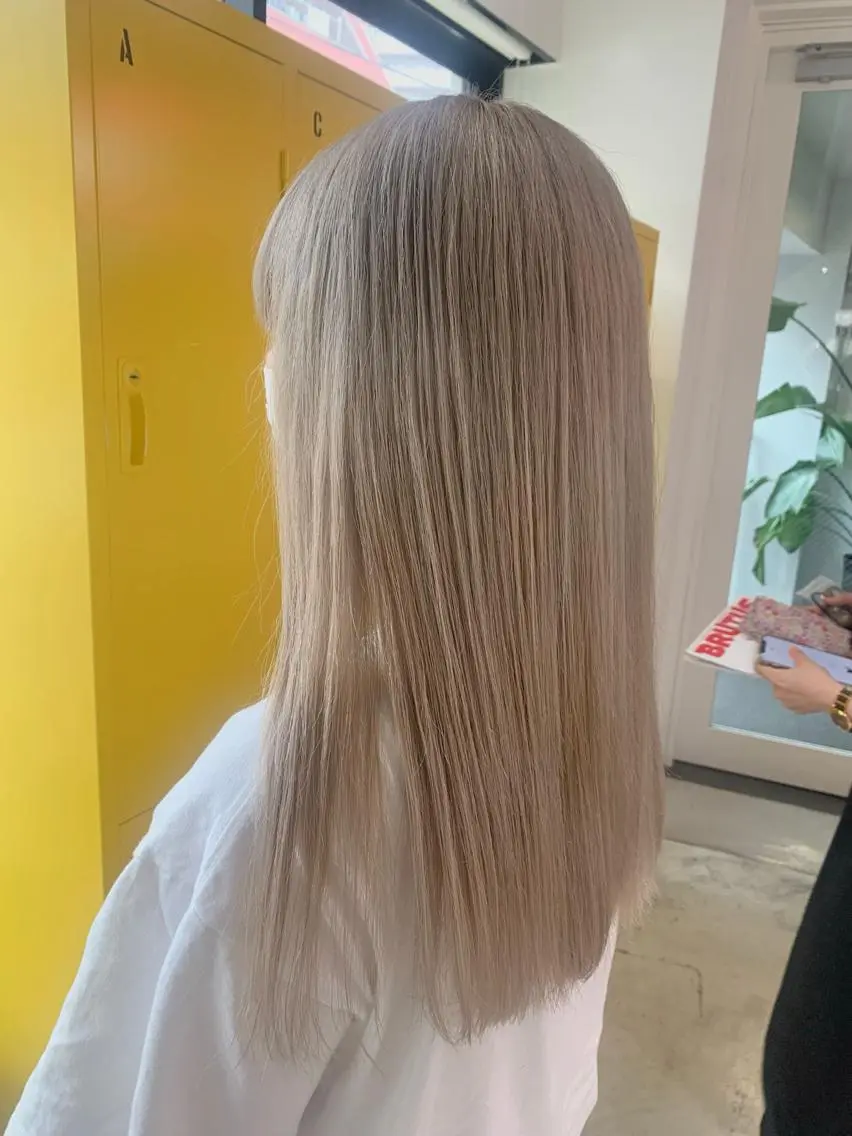 ロング カラー ヘアアレンジ 🧨ブリーチー×ボブ レイヤー💎じゅえるのヘアスタイル
