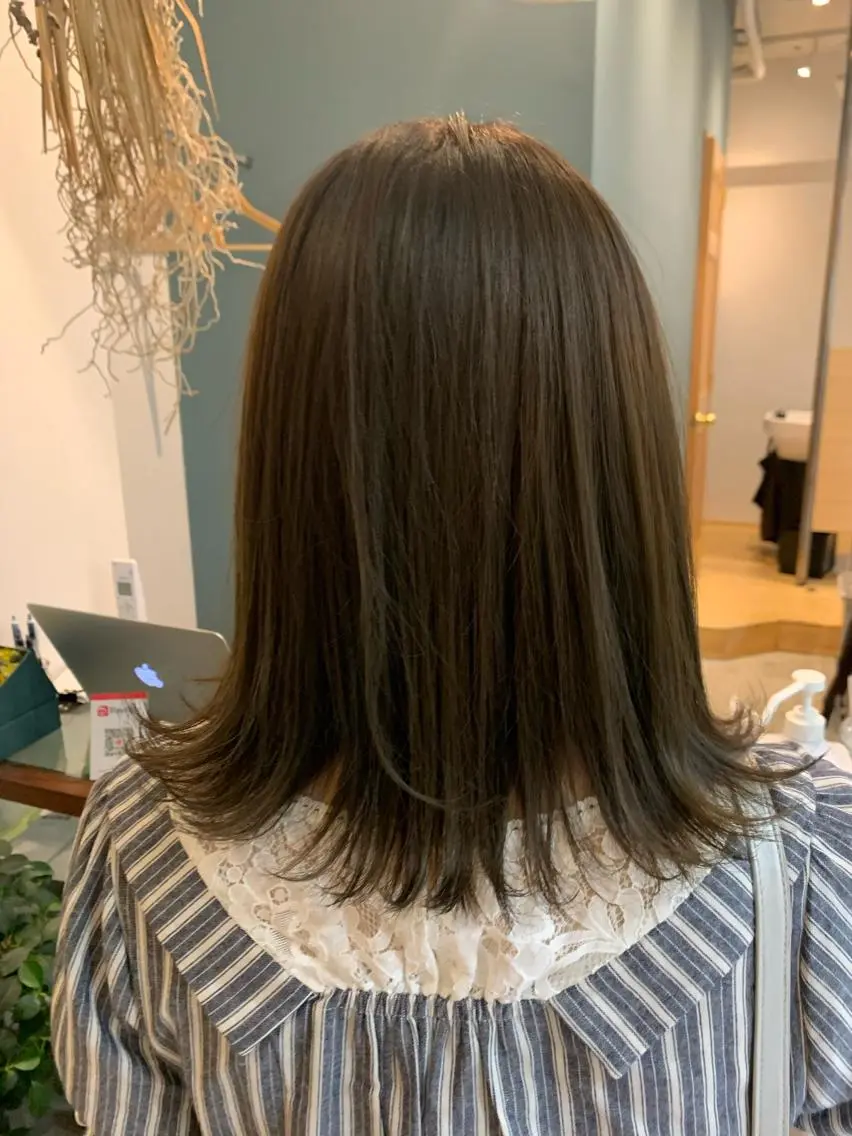 ミディアム カラー ベージュカラー ブリーチ ブリーチなしカラー オリーブベージュ 中目黒🌼 🌼ハナのヘアスタイル