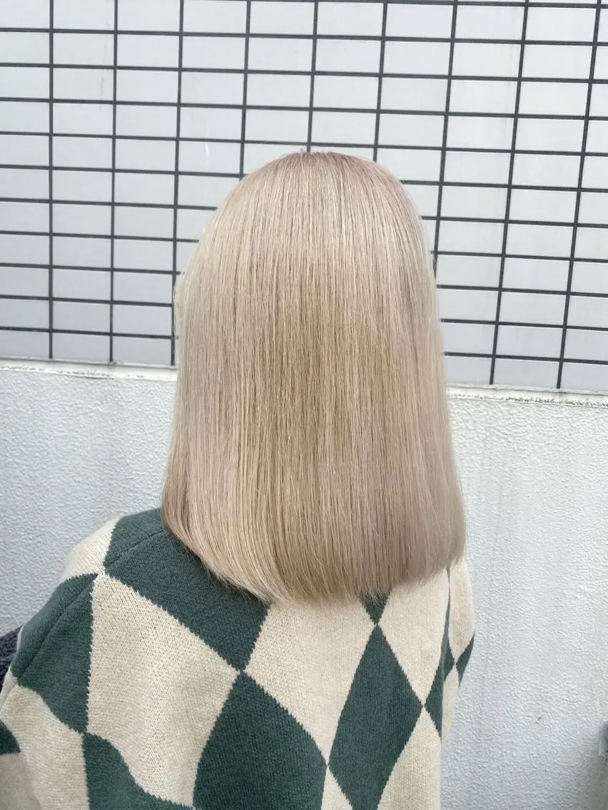 セミロング カラー エフェクトブリーチ 🌟前澤啓太朗のヘアスタイル