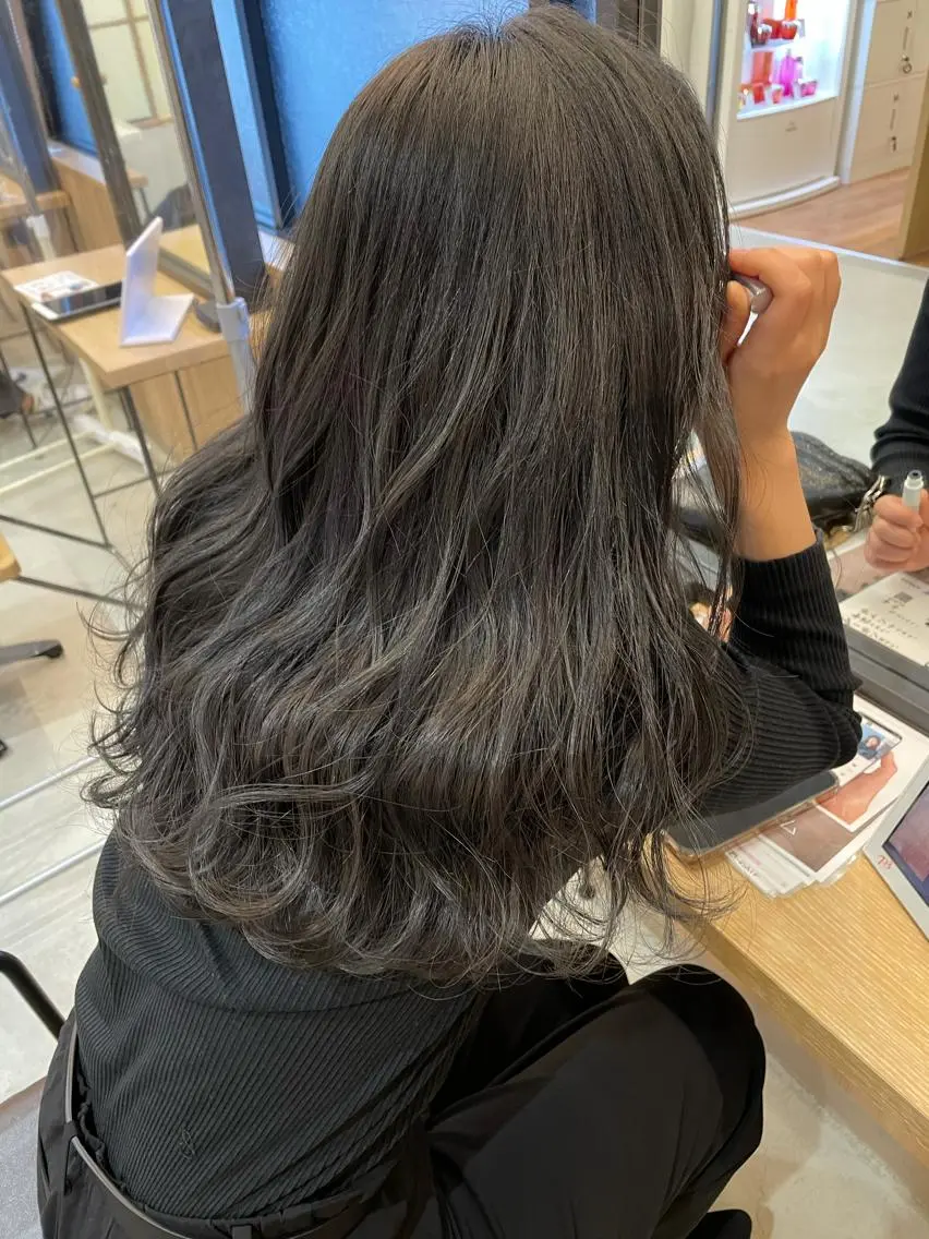 セミロング カラー グレージュ 堀田 将輝のヘアスタイル