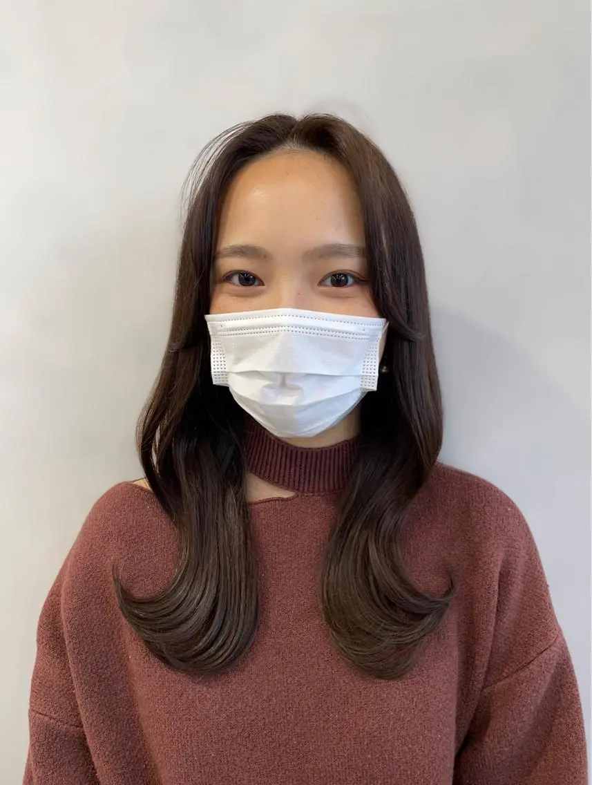 セミロング 韓国風ヘア レイヤーカット ❤︎︎韓国ヘア❤︎︎ 𝑺𝒉𝒊𝒉𝒐のヘアスタイル