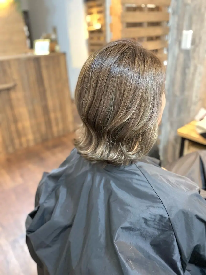 ショート カラー ハイライトカラー ハイライト カット ヘアカラー トリートメント Luzir⭐︎ GEN⭐︎のヘアスタイル
