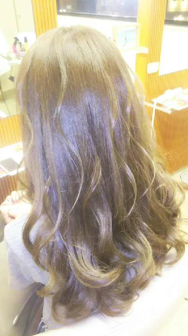ロング カラー アッシュ ハイライトカラー ハイライト 脇田 雄大のヘアスタイル