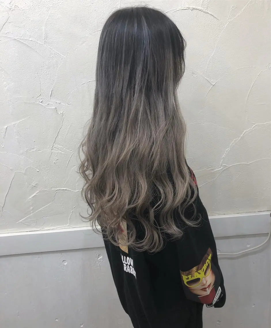 ロング Loob.TOKYO MIYA🌈のヘアスタイル