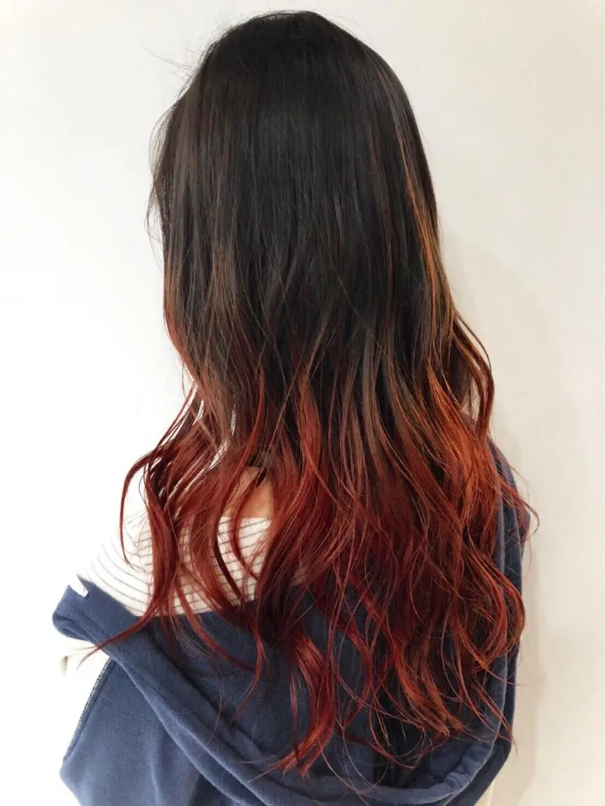 ロング カラー グラデーションカラー レッドカラー 女性リピ90%🍨 🩷佐藤みずきのヘアスタイル