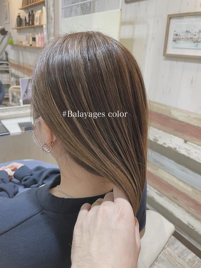 ロング カラー アッシュ バレイヤージュ ベージュカラー ブルーカラー ブルーグレー 桜木町/西山竜一 /大人可愛い×美髪のヘアスタイル