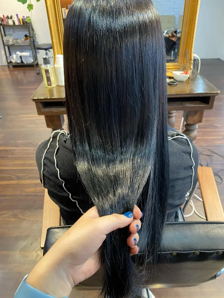 ロング カラー パーマ ヘアアレンジ 黒髪 ブルーカラー ブルーブラック 髪質改善 縮毛矯正 カット 縮毛矯正 トリートメント レイヤーカット×髪質 改善🇰🇷シオリのヘアスタイル