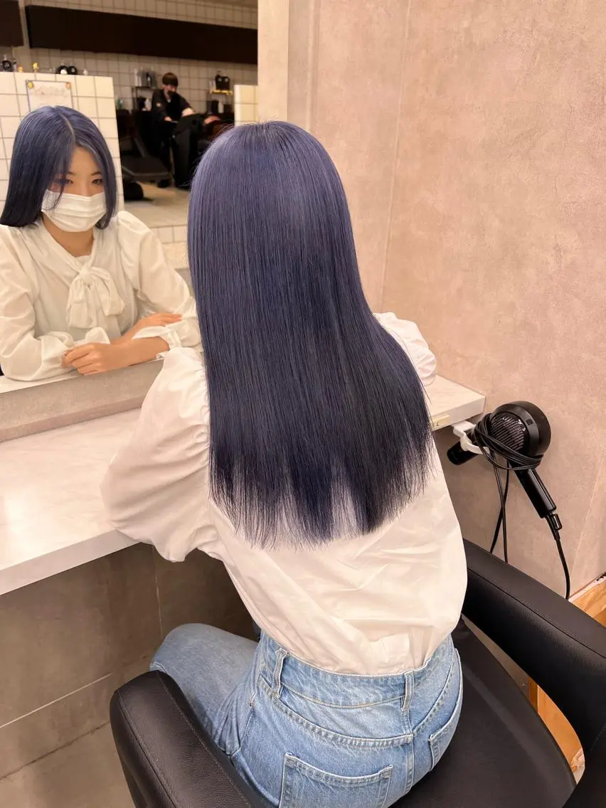 セミロング カラー ヘアアレンジ 🩵 JURI🩵のヘアスタイル