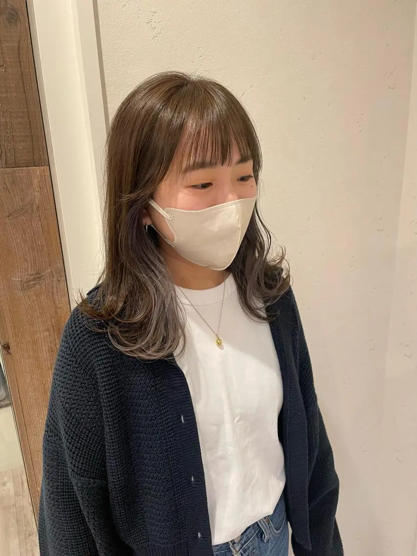 セミロング ヘアカラー 渋谷 留菜のヘアスタイル