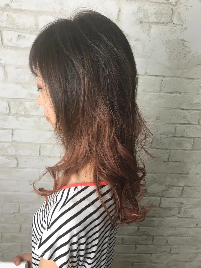 セミロング カラー パーマ ヘアアレンジ グラデーションカラー イルミナカラー ピンクカラー 韓国ヘア✨グレージュ カラーasamiのヘアスタイル