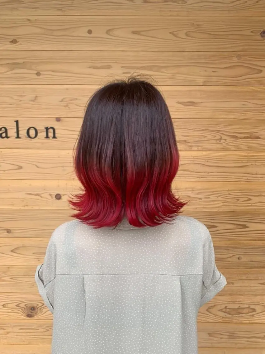 セミロング カラー 舩坂 友賀のヘアスタイル
