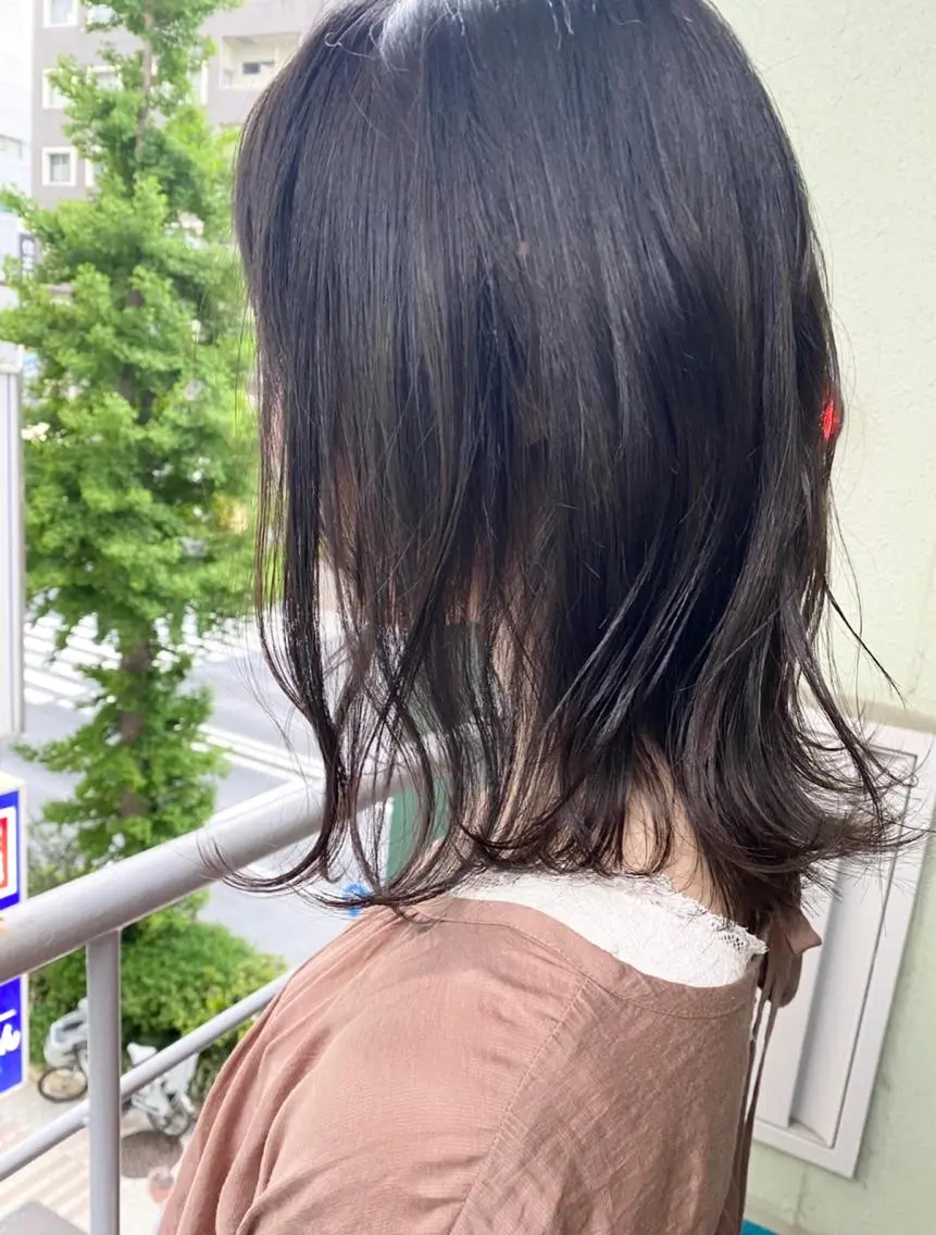 セミロング カラー アッシュ moanin モーニンのヘアスタイル