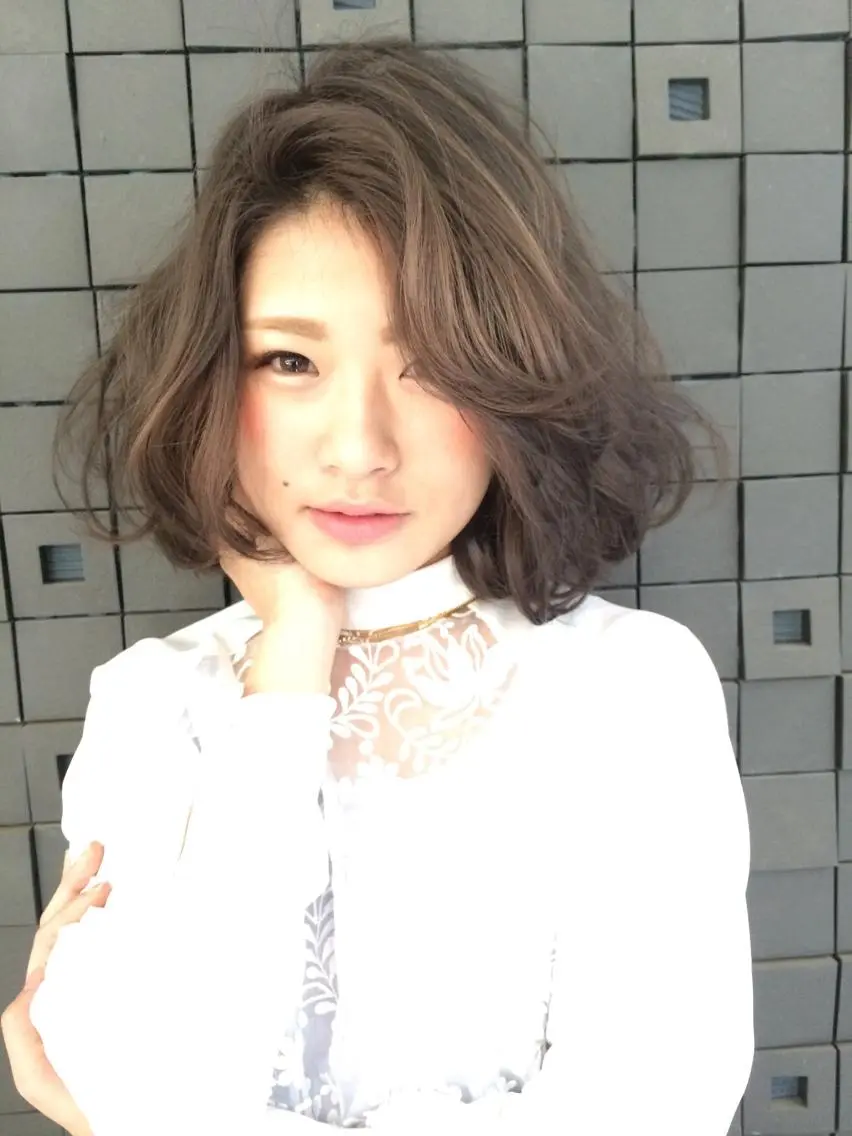 ショート カラー パーマ ヘアアレンジ 透明感カラー グレージュ オリーブグレージュ オリーブグレー ボブ ✨ハイクオリティ✨ 山本香也のヘアスタイル