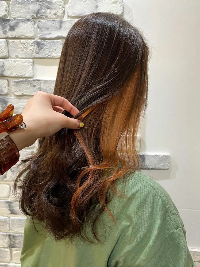 カラー イヤリングカラー オレンジ ヘアカラー 後藤 陽花子のヘアスタイル