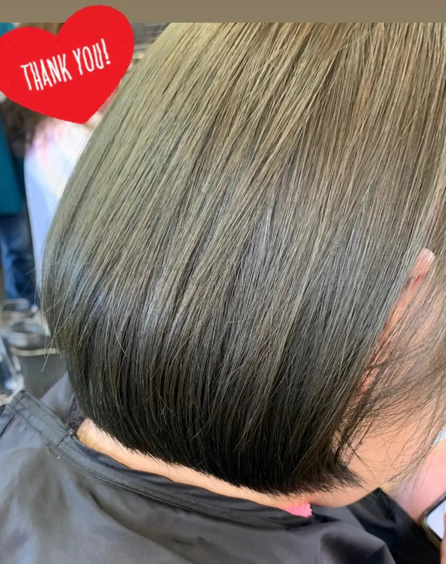 ショート カラー ブルーカラー 透明感カラー ハイライトカラー ハイライト 美容室 ドルチェのヘアスタイル