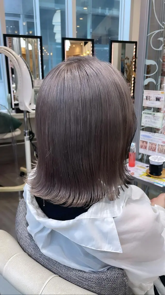 ミディアム カラー ブリーチ 透明感カラー シルバー ✨似合わせ特化美容師 WILL上村 拳吾のヘアスタイル