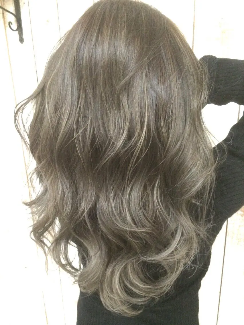 セミロング カラー カット ヘアカラー トリートメント 井上 一平のヘアスタイル