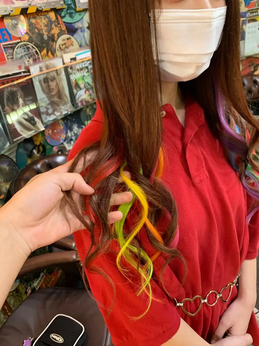 ミディアム カラー 編み込みエクステ エクステ 🌈派手髪エクステ ブレイズ🌈ひろとのヘアスタイル