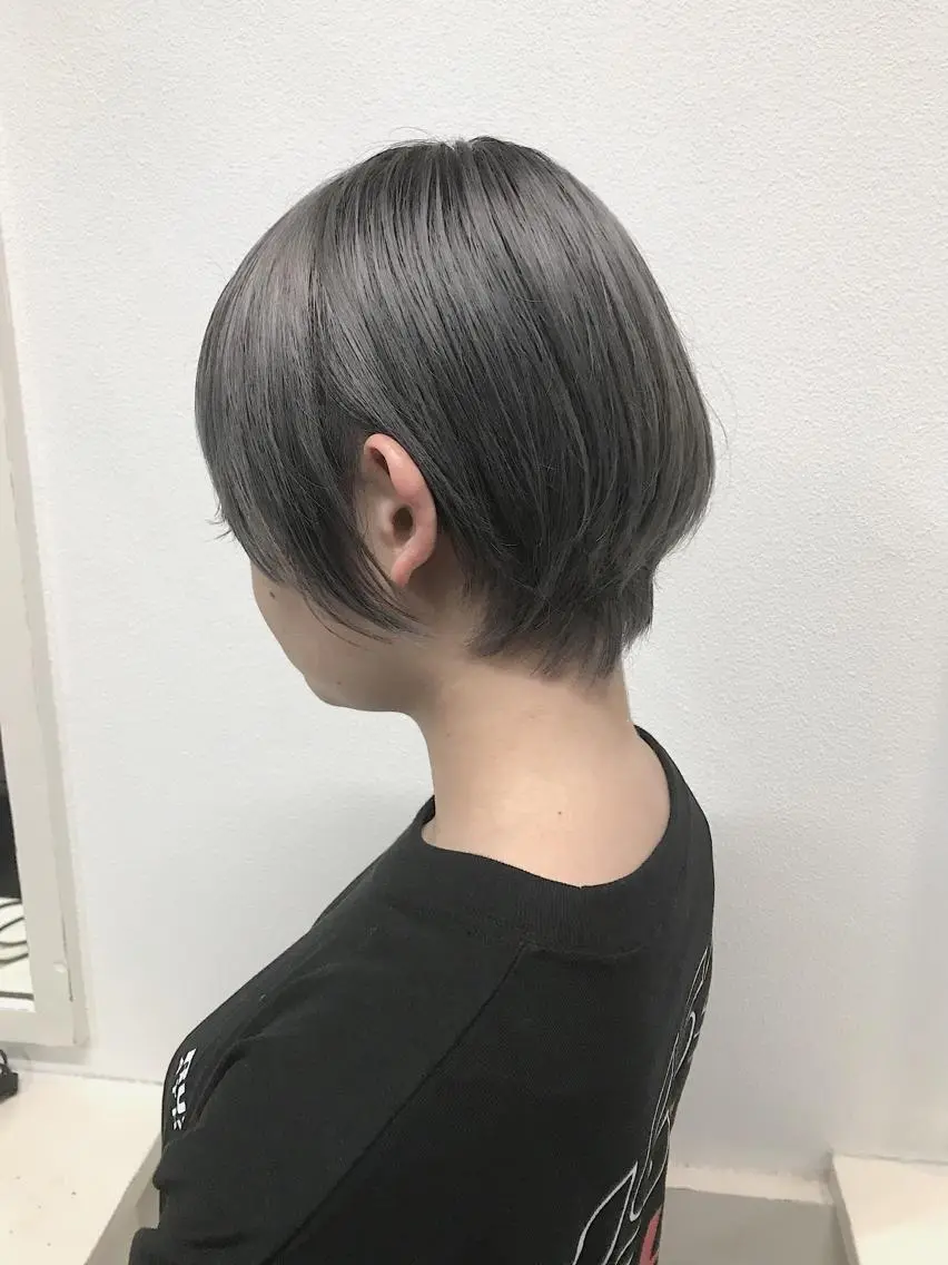 ショート カラー ヘアカラー トリートメント lani ブリーチ /ダブルカラーのヘアスタイル
