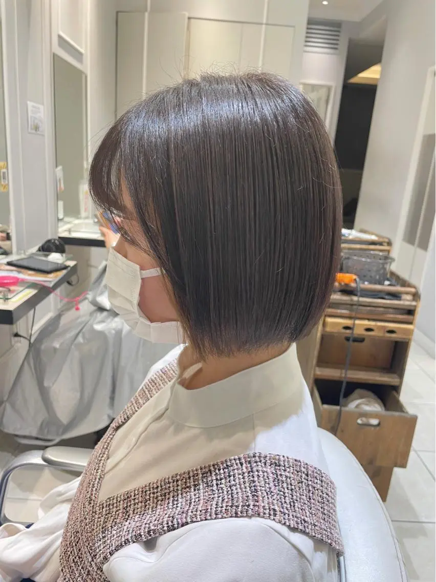 ショート カラー ブリーチ イヤリングカラー インナーカラー くせ毛 似合わせカット アンブレラカラー💫 フェイスフレーミングのヘアスタイル