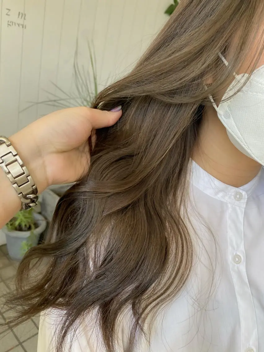 セミロング カラー nailist mana𖤐´-のネイルデザイン