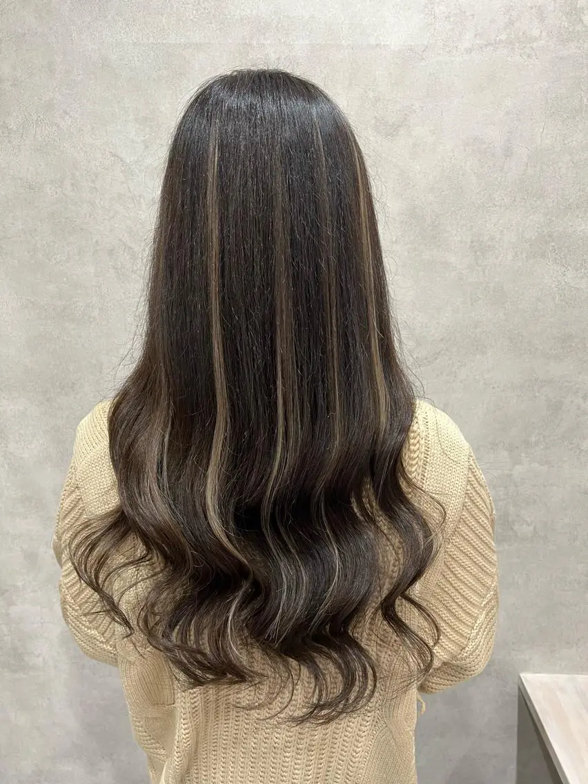 ロング エクステ ハイライト エクステ 韓国風🫧艶カラー 💟ran💟のヘアスタイル