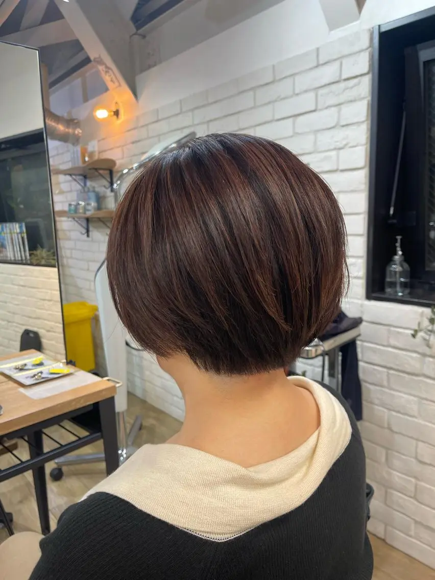 ミディアム ハイライト 四ッ井 翔のヘアスタイル