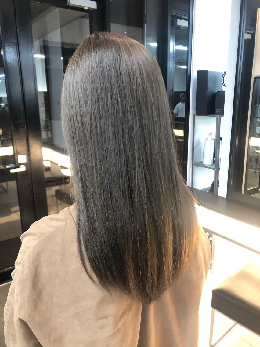 セミロング カラー アディクシーカラー 八谷 将平のヘアスタイル