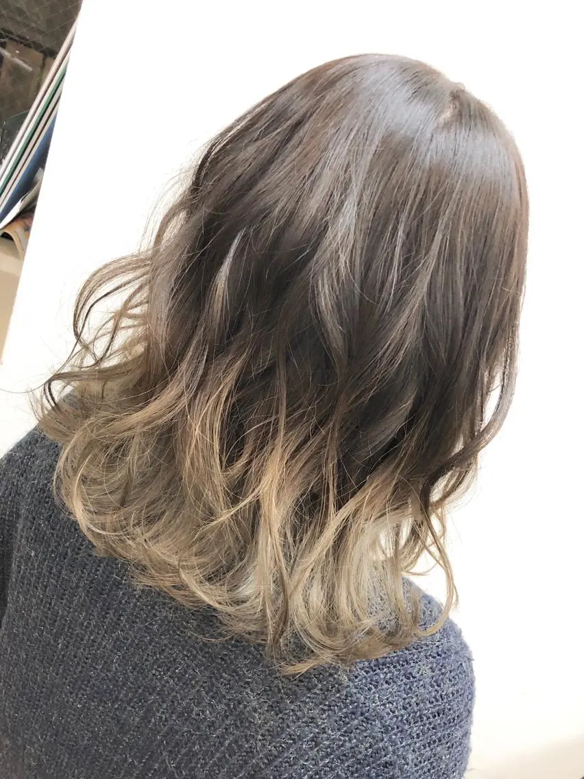 ミディアム カラー SHIORI💜口コ ミNo.1艶カラーのヘアスタイル