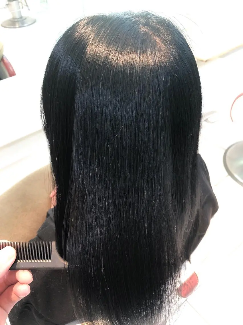 セミロング カラー 黒髪 保住 亮太のヘアスタイル