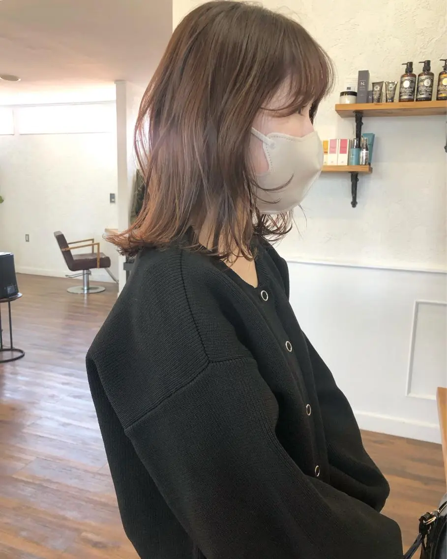 セミロング カラー グレージュ ラベンダーカラー ラベンダーグレージュ ラベンダーグレー 韓国風ヘア カット ヘアカラー トリートメント 江原 彩華のヘアスタイル