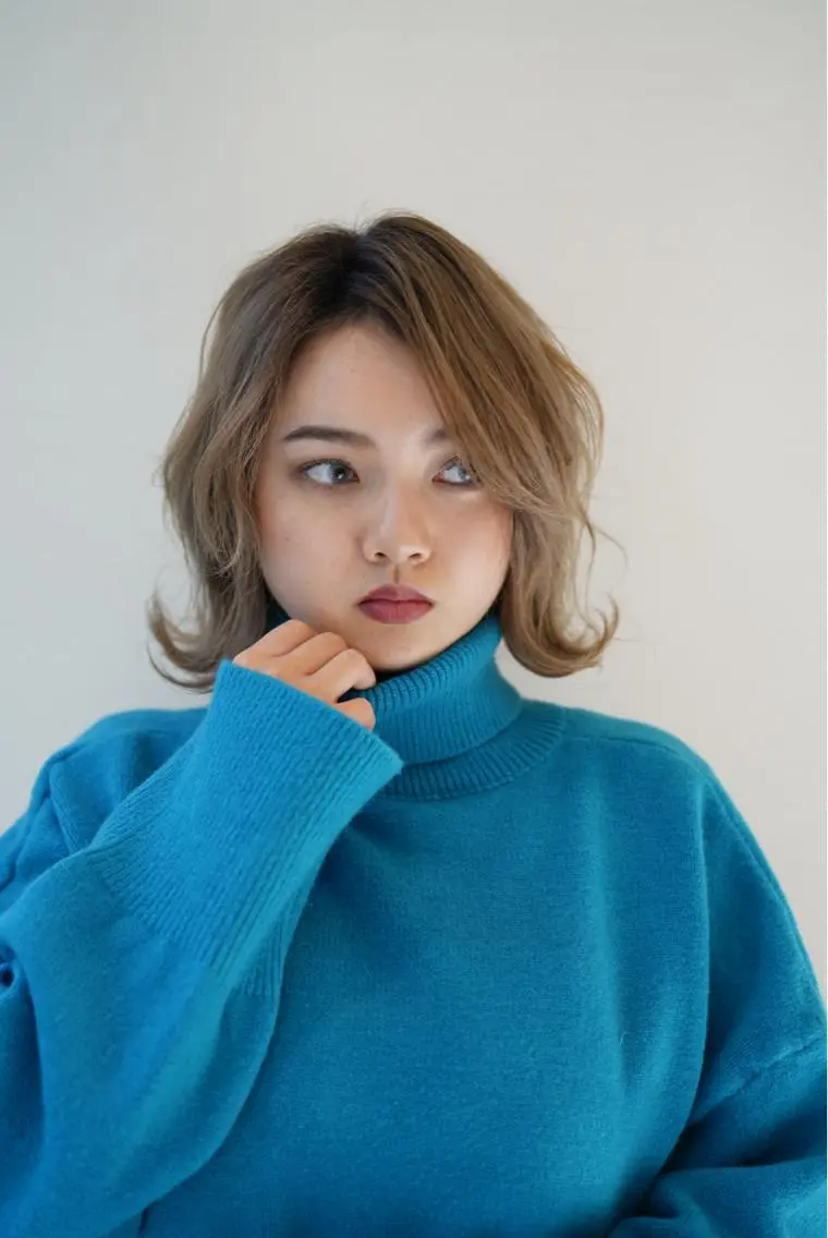 ショート 小顔レイヤー/ ベージュ🤍Rieのヘアスタイル