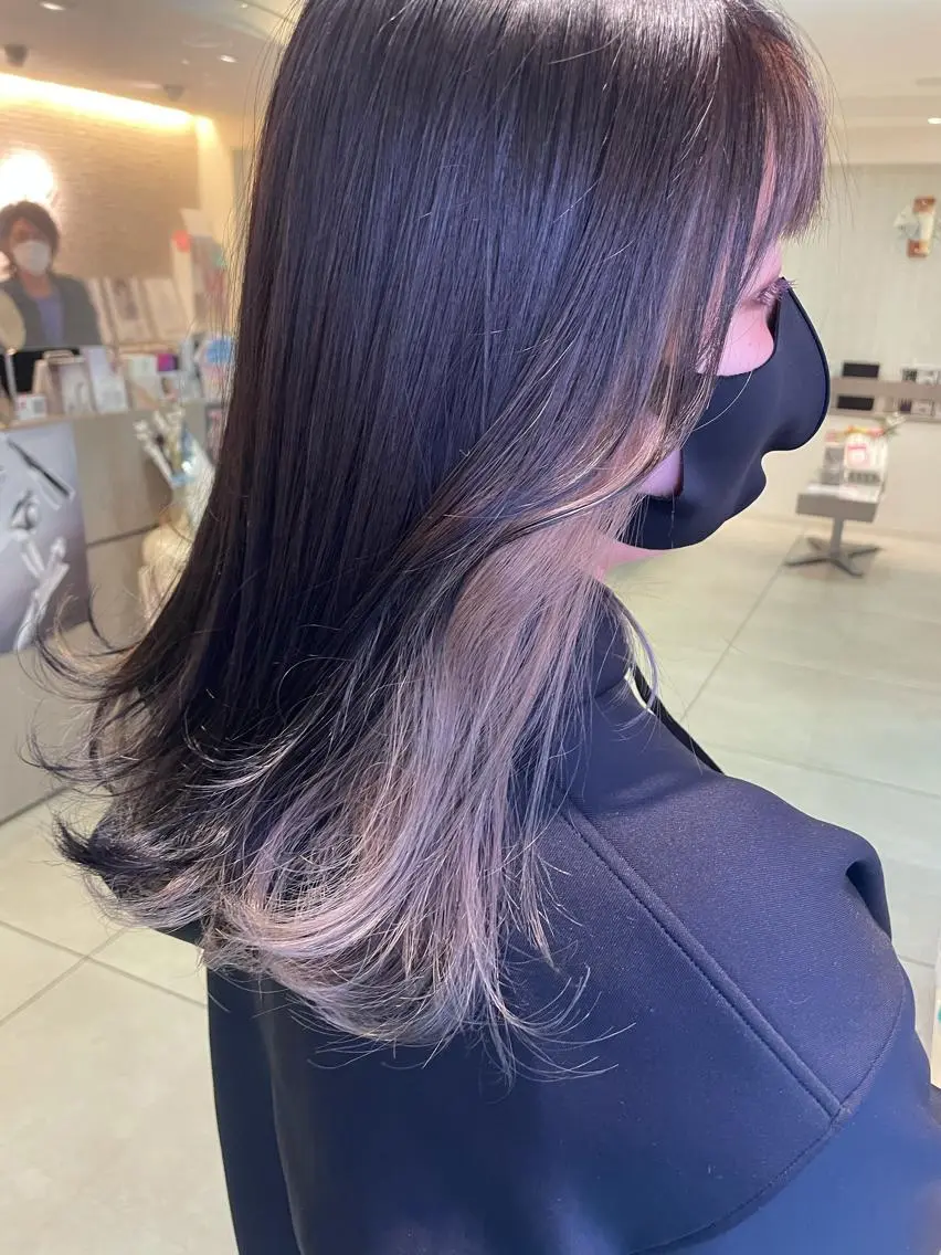 ロング カラー インナーカラー カット ヘアカラー 松佐 ゆかりのヘアスタイル