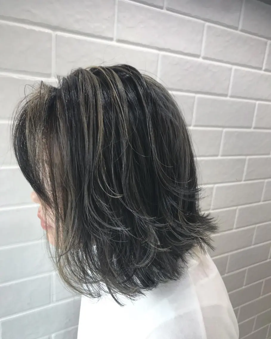ミディアム カット ヘアカラー en Siena エンシエナのヘアスタイル