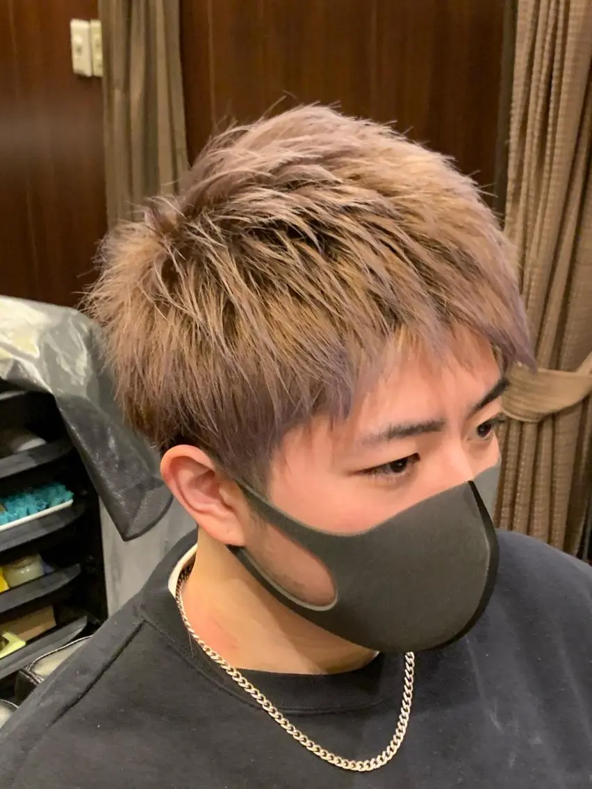 ミディアム メンズ メンズハイトーン ヒロ銀座 田中大地のヘアスタイル