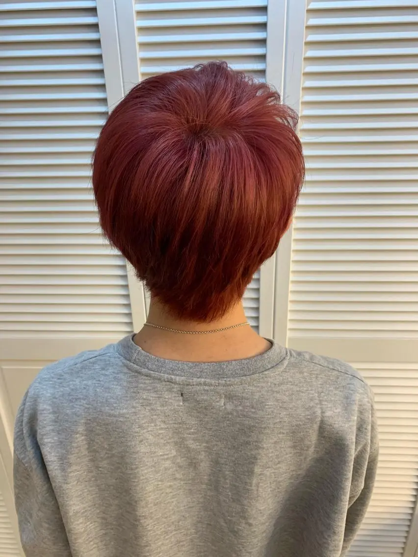カラー 天野 利咲のヘアスタイル