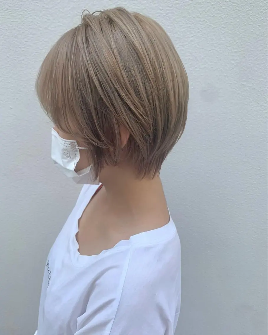 ショート ブリーチ/ウルフ ハッシュカット/石山のヘアスタイル
