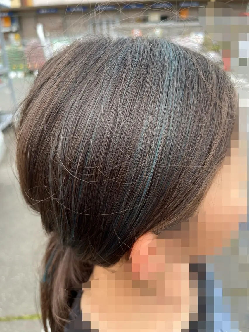 カラー エクステ 大野 友梨のヘアスタイル