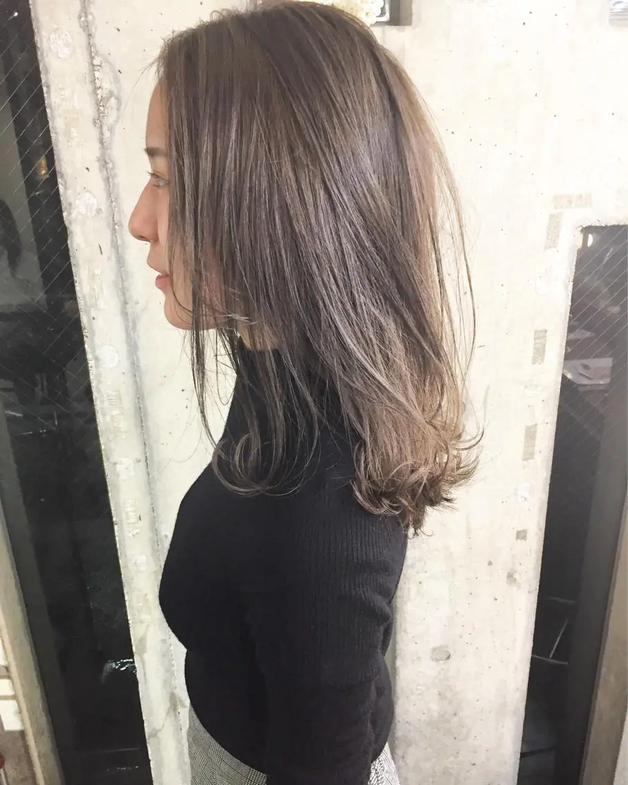 セミロング カラー パーマ ヘアアレンジ メンズ キッズ ネイル マツエク・マツパ メンズブリーチ ブリーチ トリートメント カット ヘアカラー 縮毛矯正 トリートメント 顔まわりレイヤー× 韓国ヘアオタベシンヤのヘアスタイル
