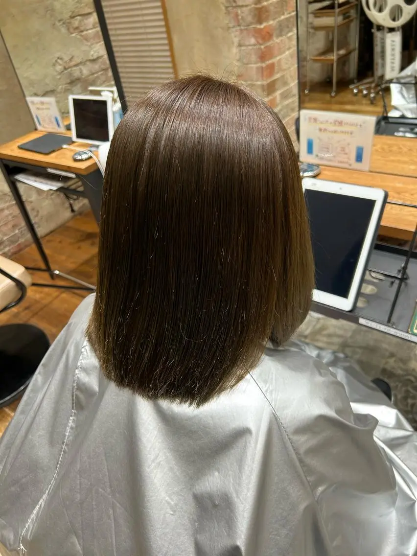 ミディアム カラー パーマ バレイヤージュ ブリーチ ケアブリーチ ダブルカラー ハイライトカラー カット ヘアカラー 縮毛矯正 トリートメント 銀座✨レイヤーカット 顔まわり/坂本亜裟海のヘアスタイル