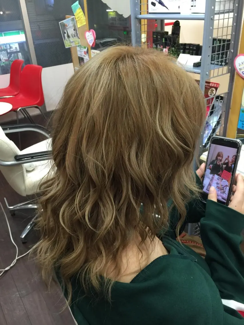 ミディアム カラー ベージュカラー たけい ゆうきのヘアスタイル