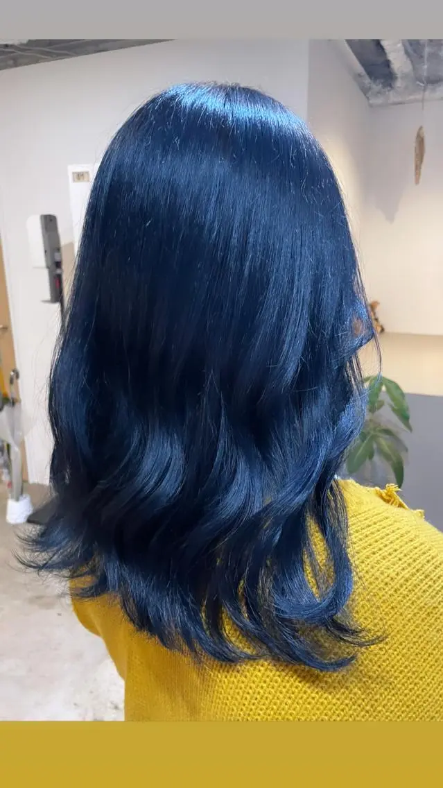 ロング カラー ヘアアレンジ ブルーカラー ネイビーカラー REONA🪽✨薬院 レイヤーカット🫧のヘアスタイル