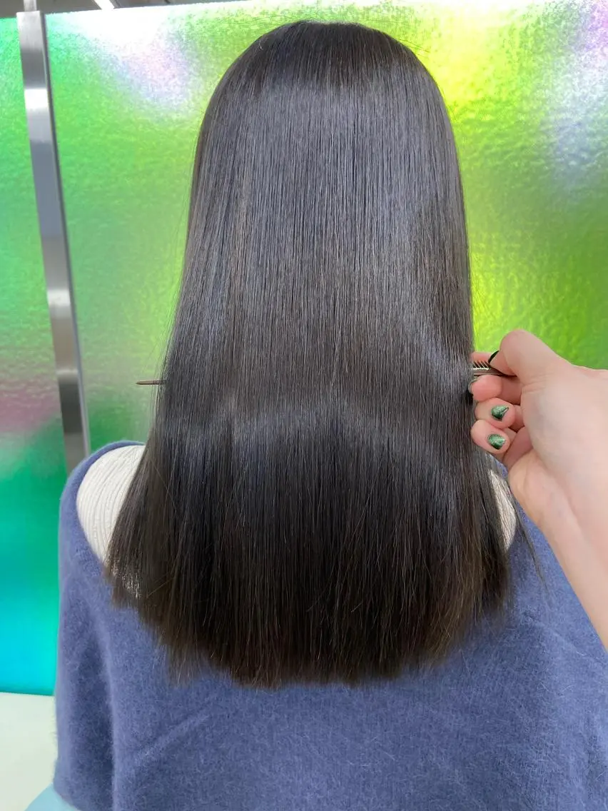 セミロング 縮毛矯正 トリートメント 髪質改善×艶髪 🤍amane🤍のヘアスタイル