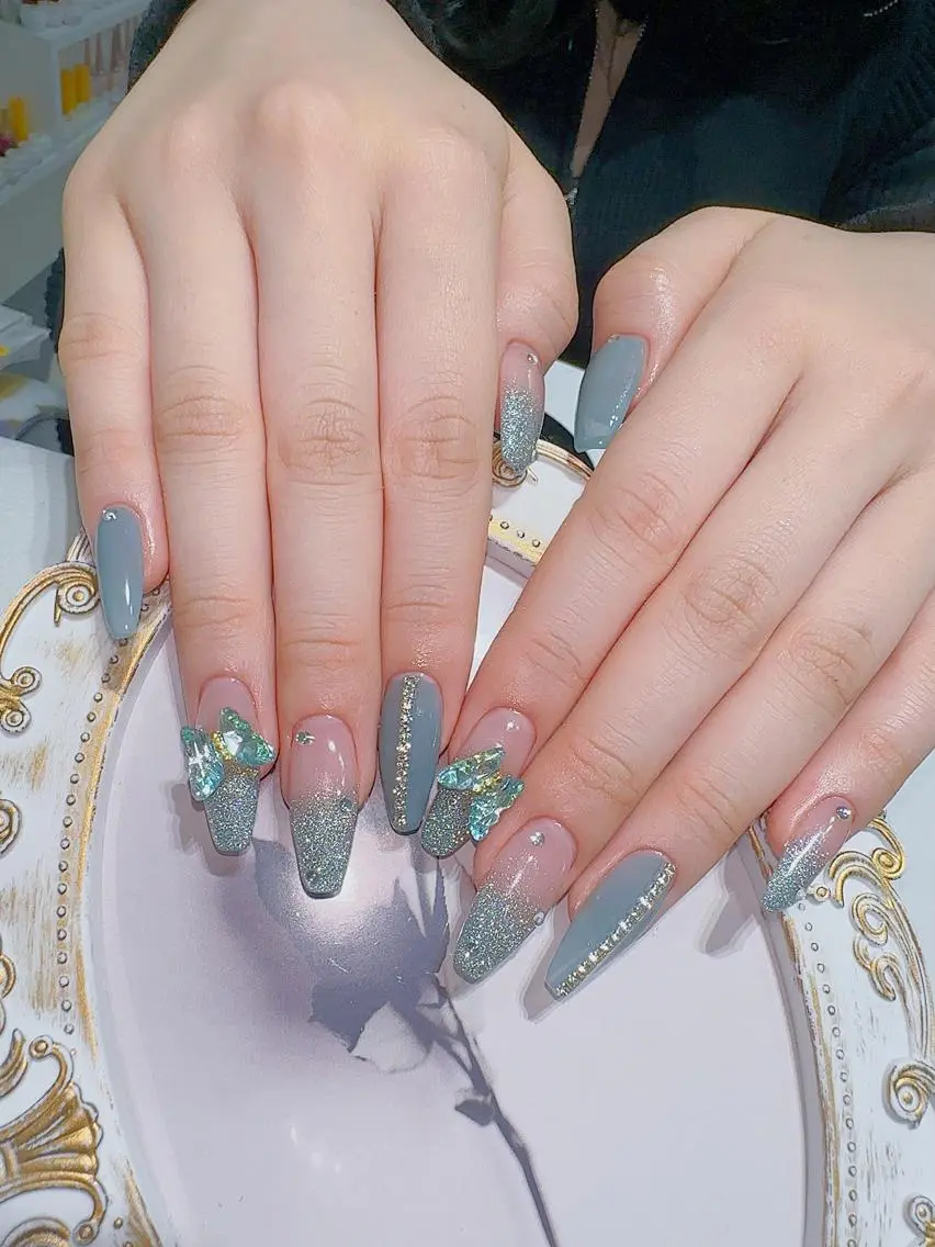ネイル ハンドネイル Queens momoのネイルデザイン
