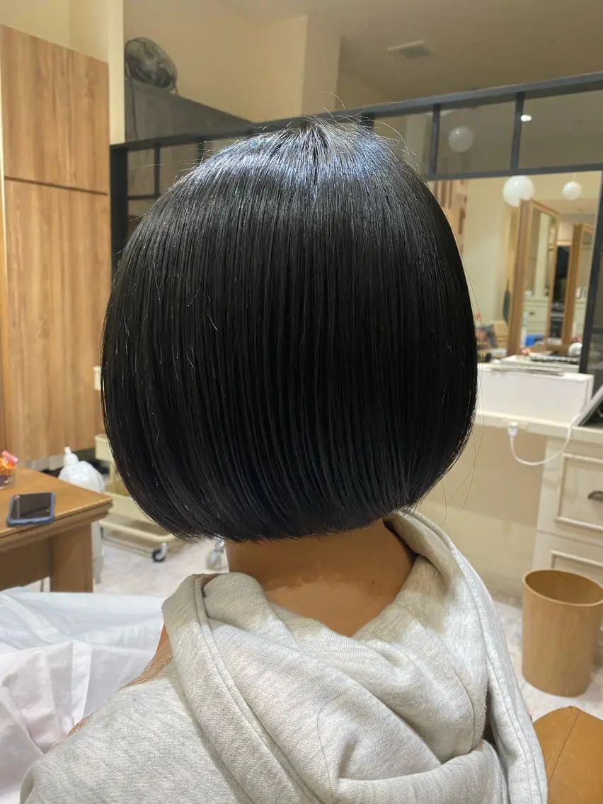 ショート ボブ いいの ともこのヘアスタイル
