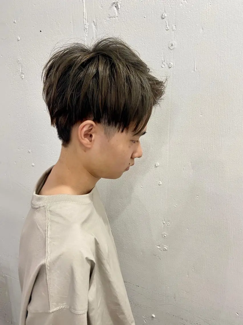 カラー メンズ アッシュ オリーブアッシュ 久木原 ゆりのヘアスタイル